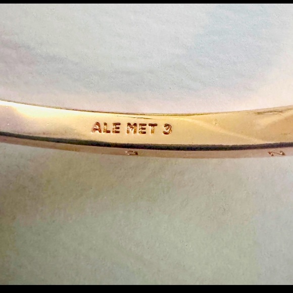 PANDORA Signature I-D Open Bangle - Rose Gold - Picture 15 of 15